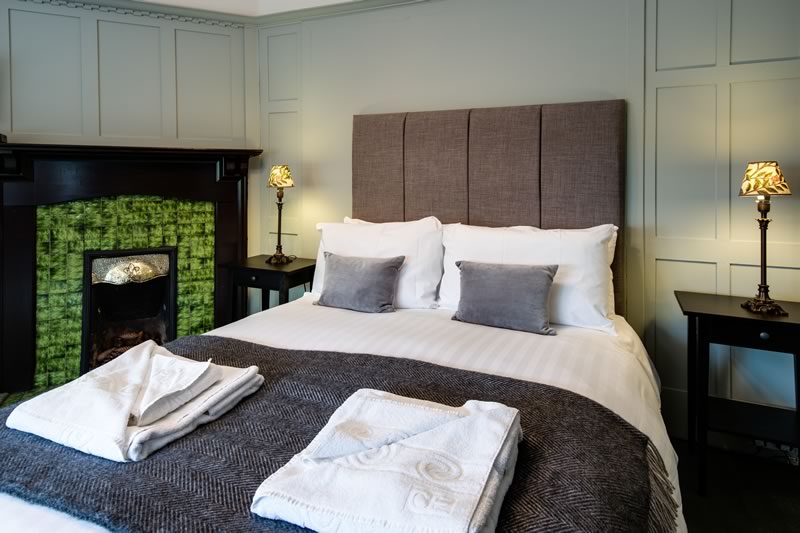 Ground floor Double (own bathroom but not en-suite) 